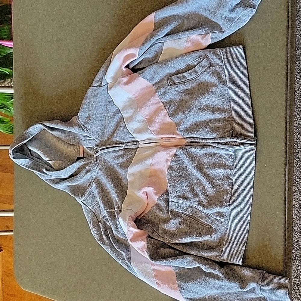 Girl's hooded zip-up sweatshirt